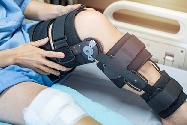 Knee Ligament Repair In Delhi